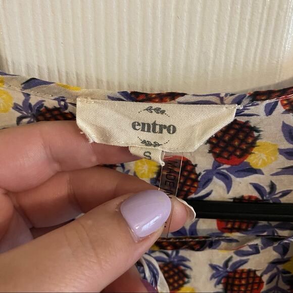 Entro Pineapple Draped Wrap Blouse Women's Size Small Rayon & Tencell Blend - Picture 7 of 9